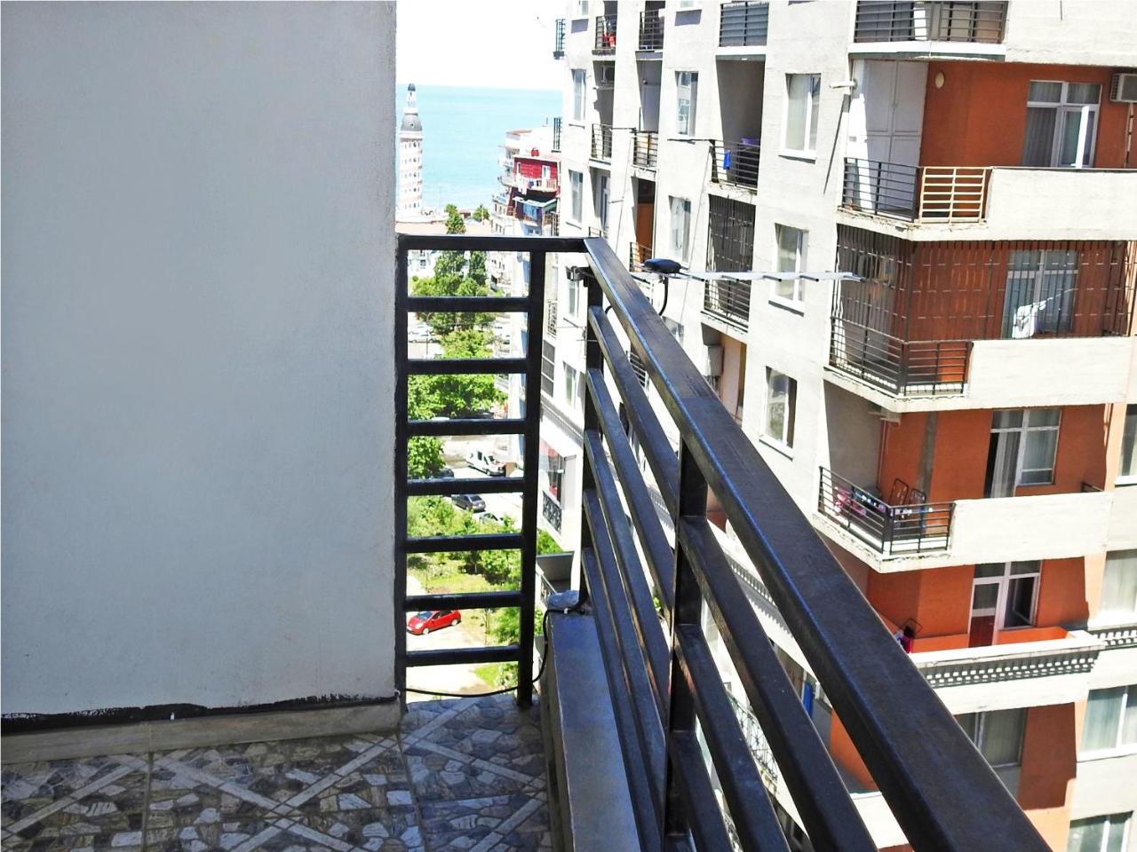 Real Palace Apartment Batum Dış mekan fotoğraf