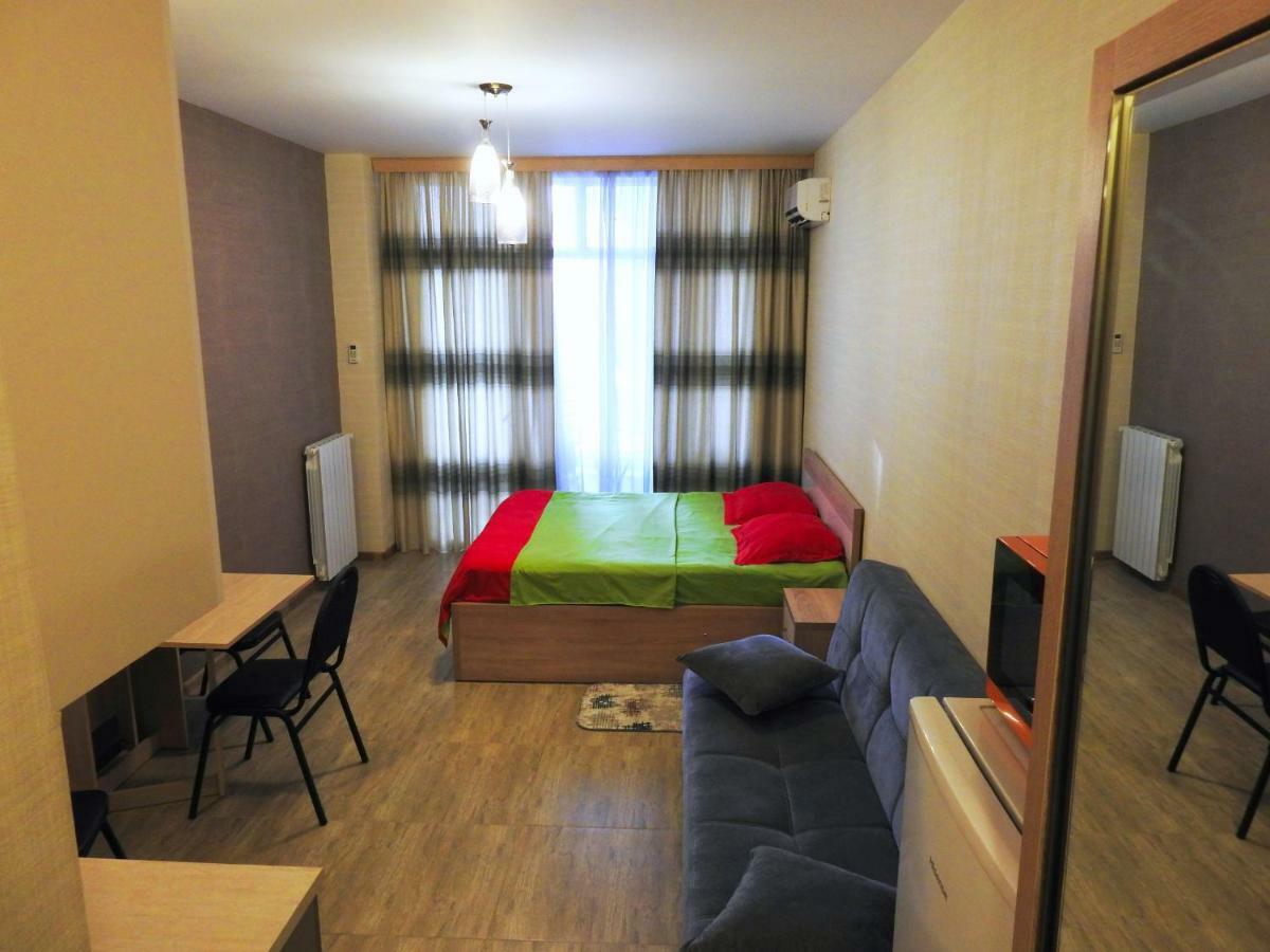 Real Palace Apartment Batum Dış mekan fotoğraf